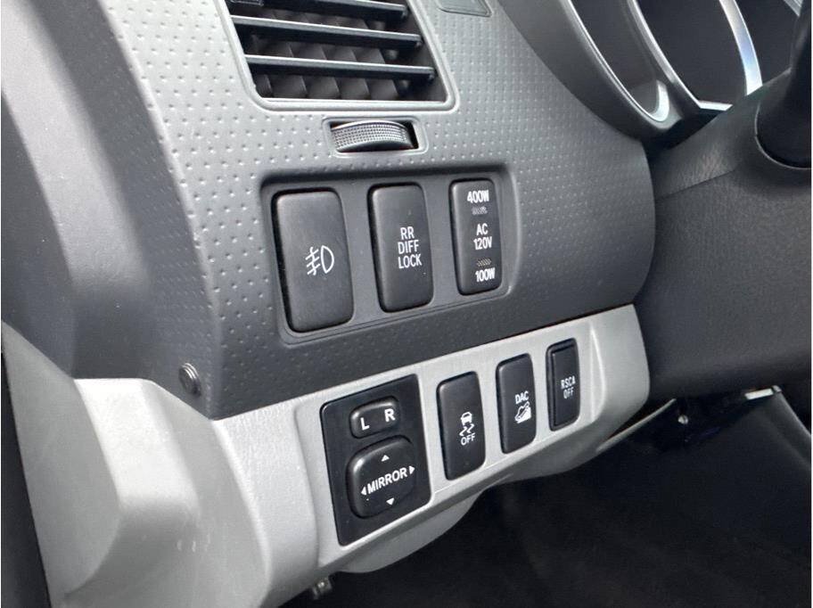 Used 2013 Toyota Tacoma 4x4 Double Cab w/ TRD Off-Road Pkg image 11