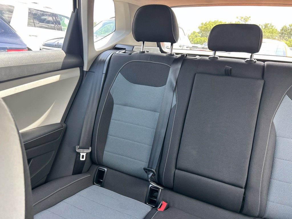 Certified 2025 Volkswagen Taos S FWD image 12