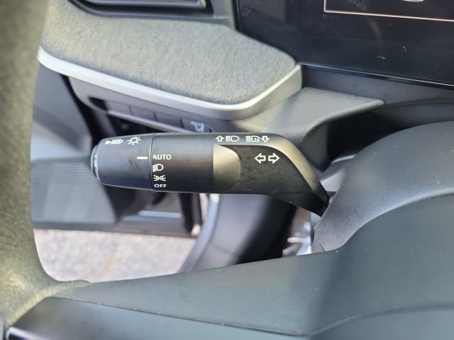 Used 2025 Nissan Kicks SV FWD image 23