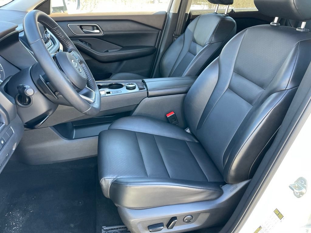 Certified 2023 Nissan Rogue SV w/ SV Premium B Package AWD/4WD image 8