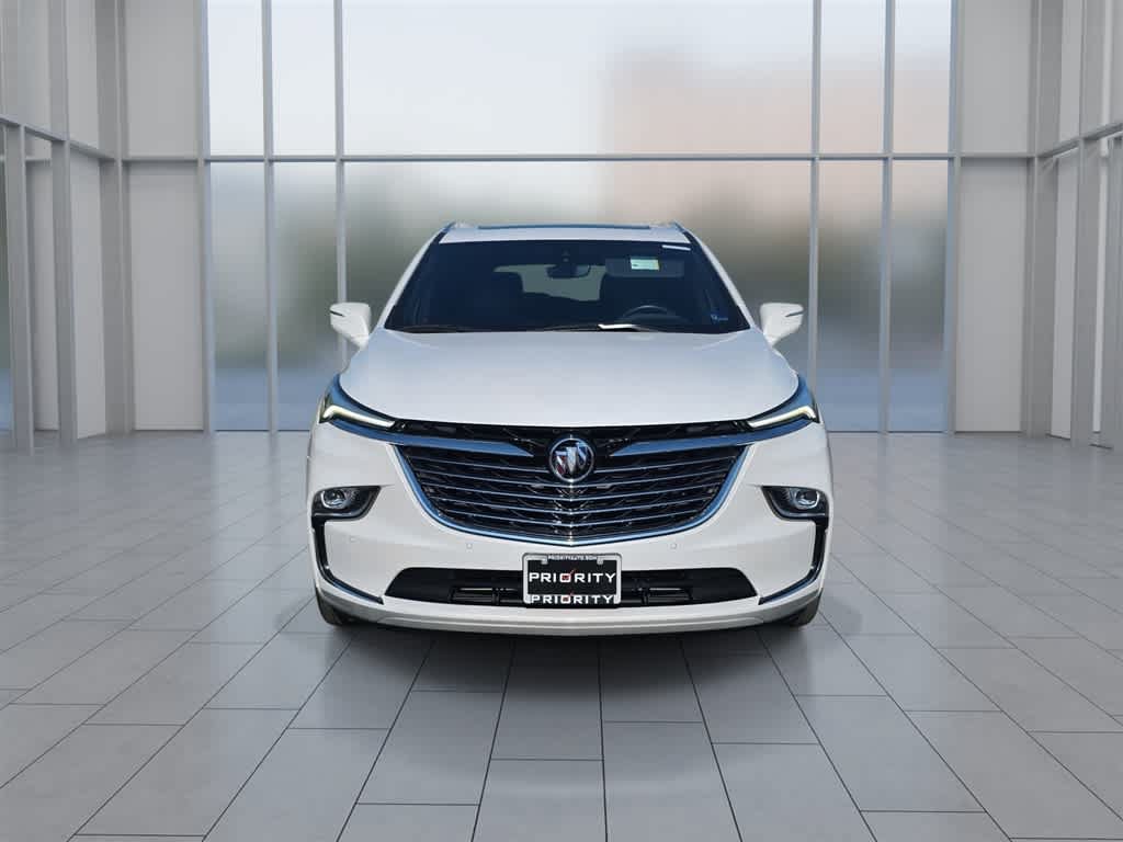 Used 2023 Buick Enclave Premium w/ Experience Buick Package FWD image 4