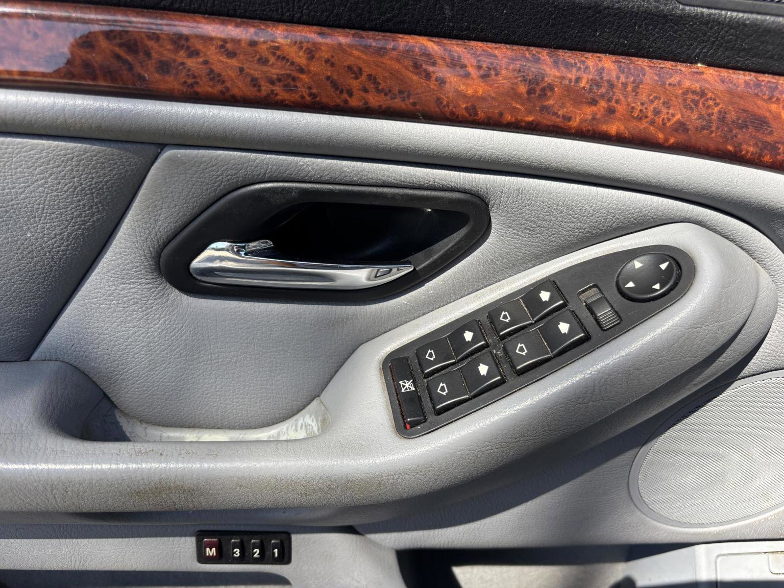 Used 1999 BMW 528i Sedan RWD image 30