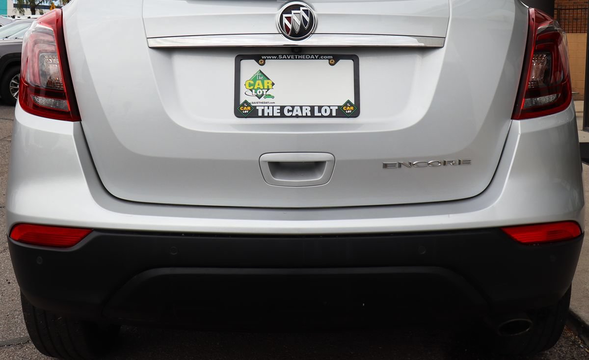 Used 2021 Buick Encore Preferred w/ Safety Package II FWD image 21