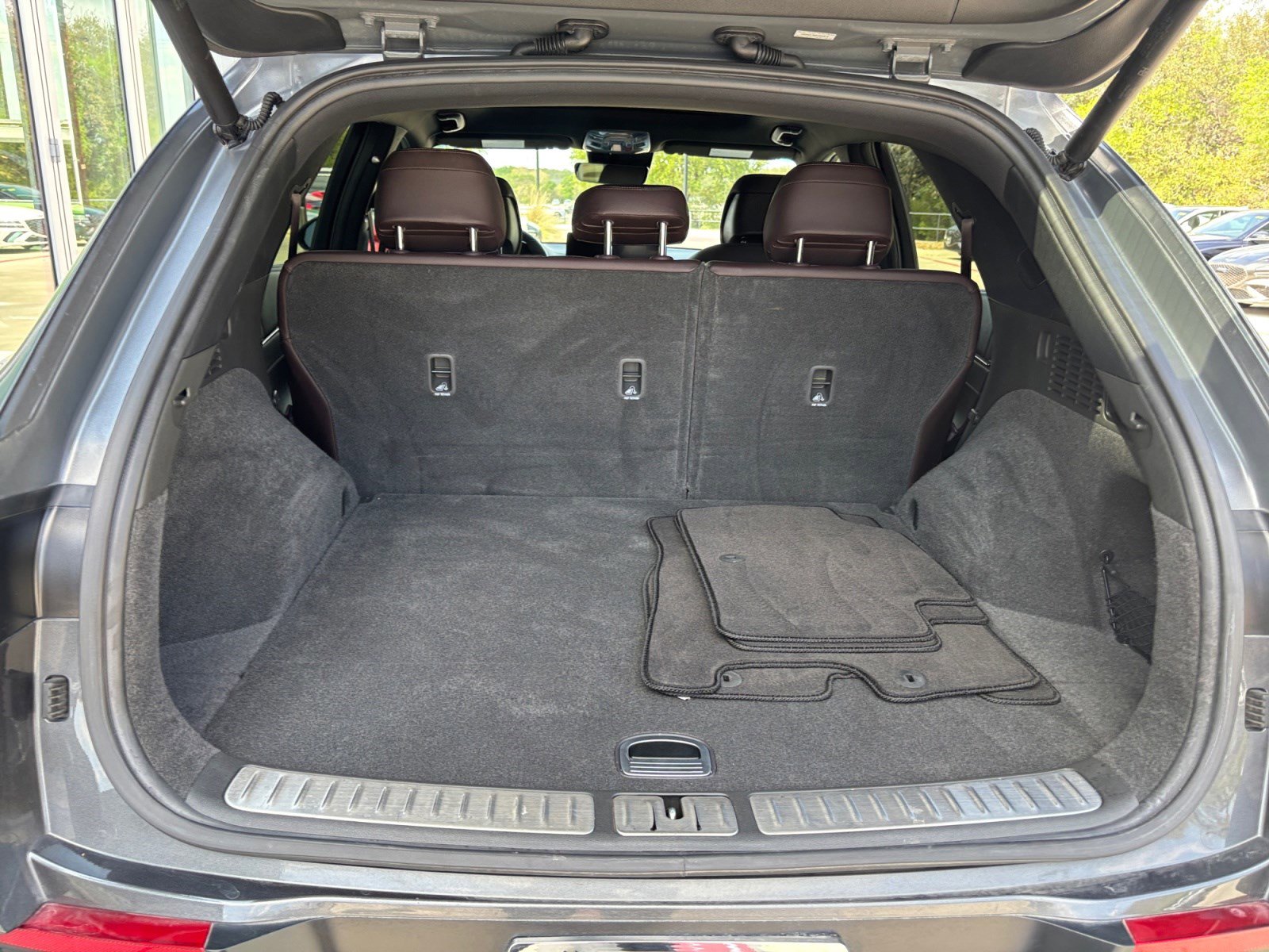 Used 2023 Genesis GV70 2.5T w/ Advanced Package image 16