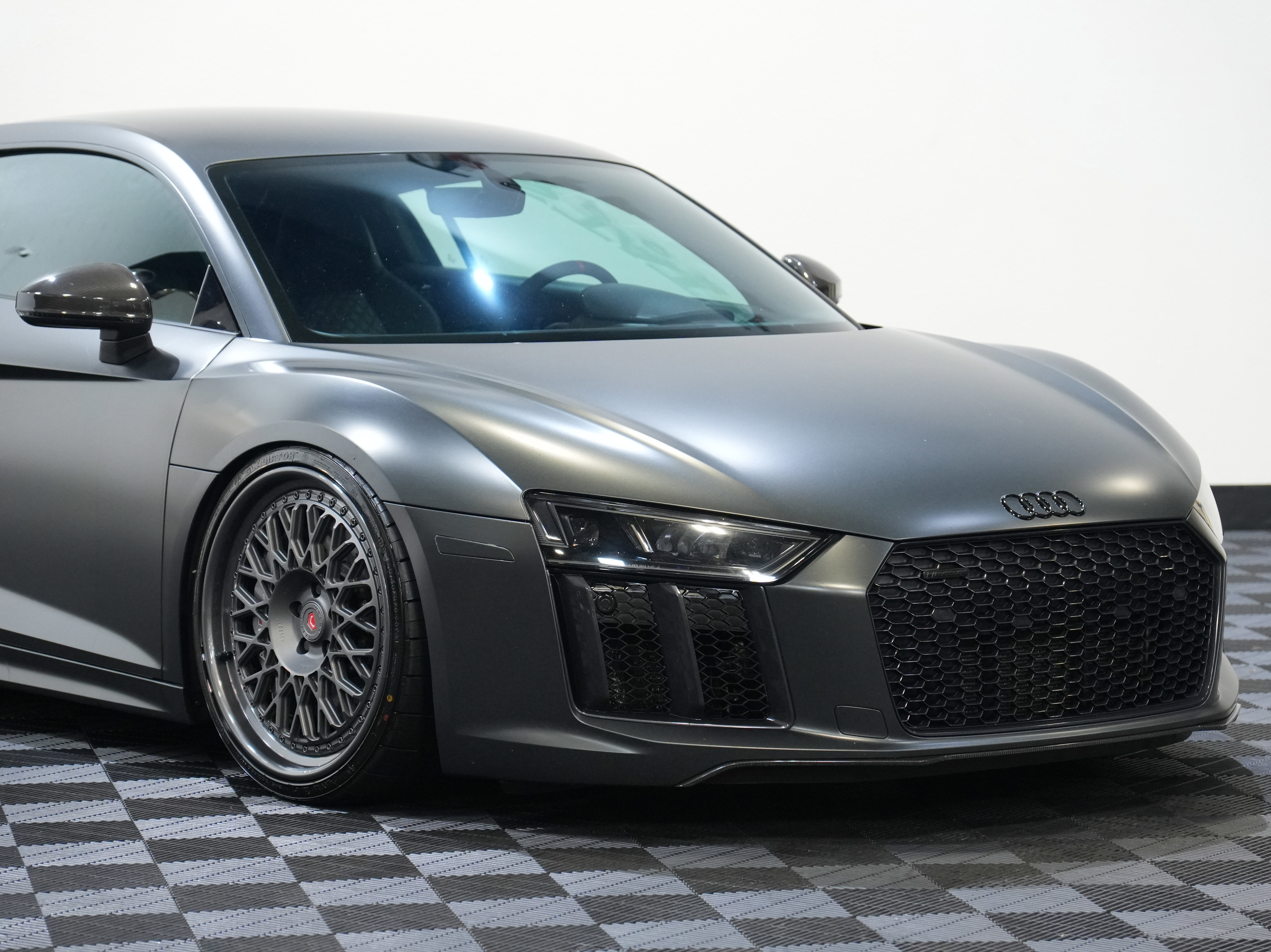 Used 2017 Audi R8 V10 plus image 9