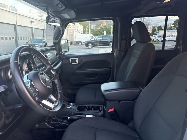 Used 2018 Jeep Wrangler Unlimited Sahara image 17