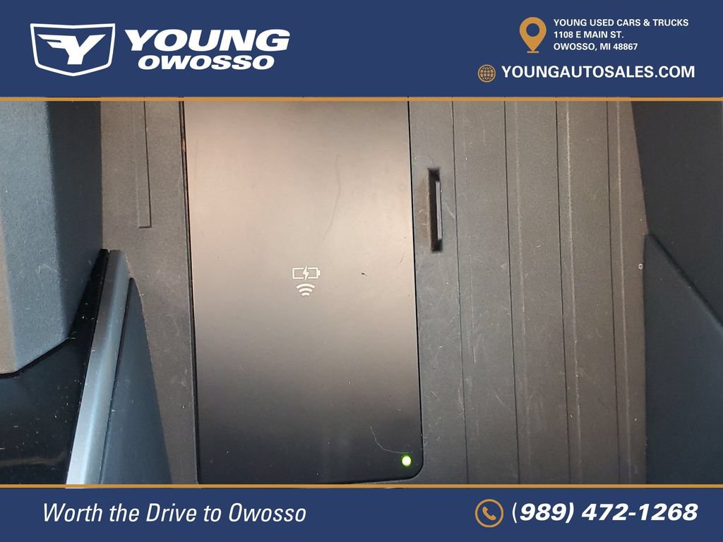 Used 2025 Toyota Sequoia Capstone AWD/4WD image 19