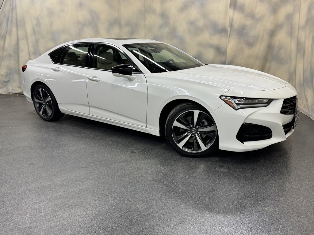 Used 2025 Acura TLX w/ Technology Package image 8