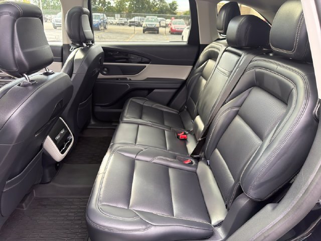 Used 2024 Lincoln Nautilus Premier w/ Equipment Group 102A AWD/4WD image 28