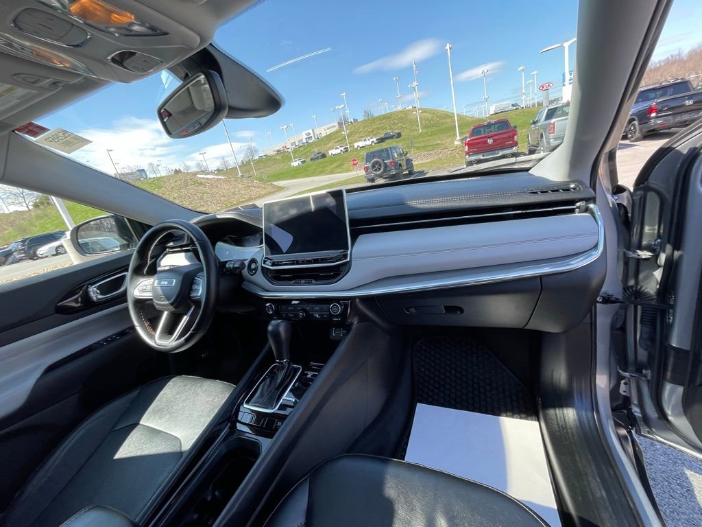 Certified 2022 Jeep Compass Limited w/ Sun and Sound Group image 13