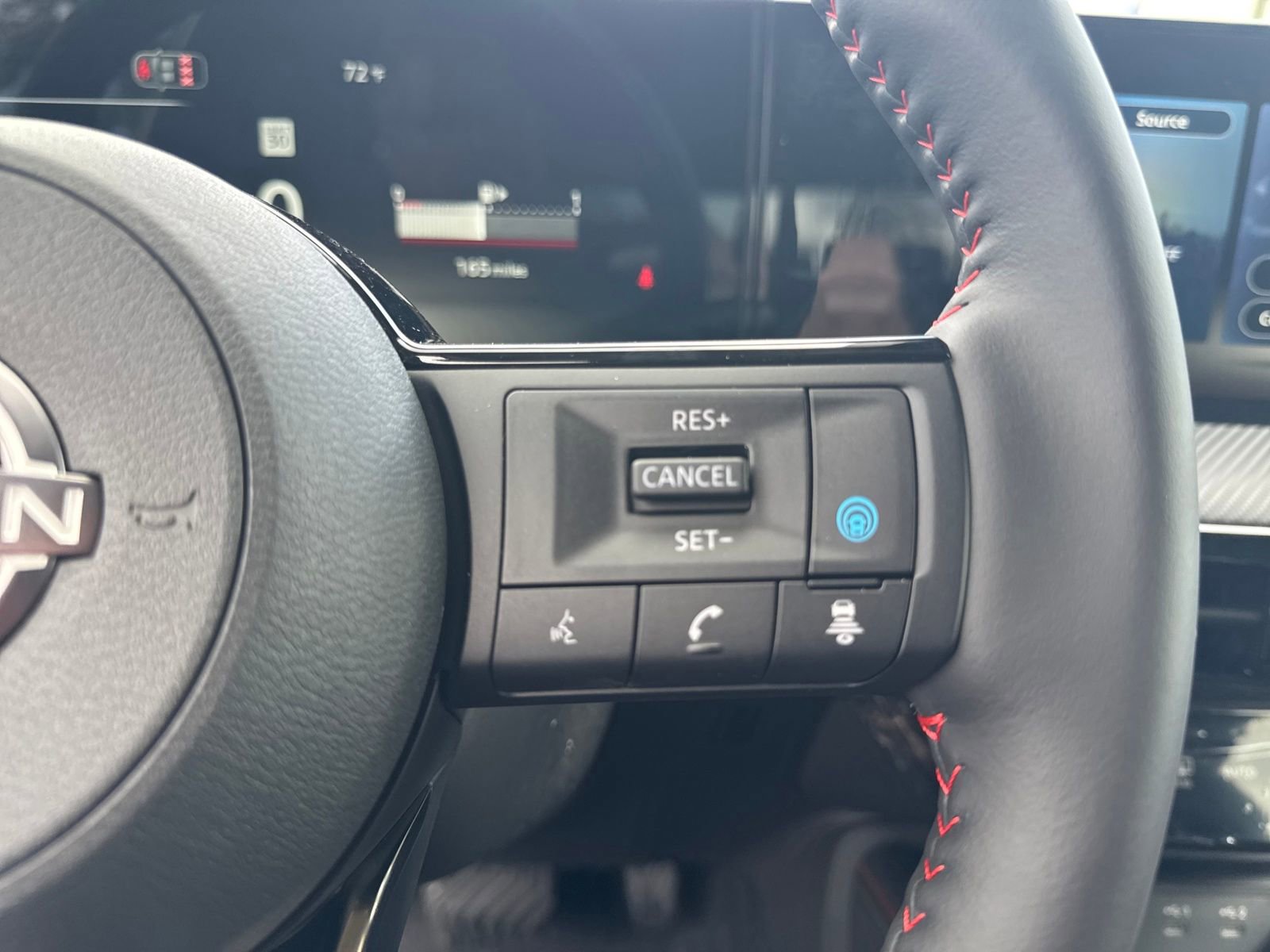 New 2026 Nissan Kicks SR w/ SR Premium Package FWD image 17