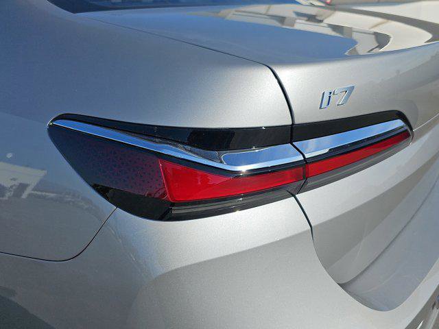 New 2025 BMW i7 eDrive50 image 36