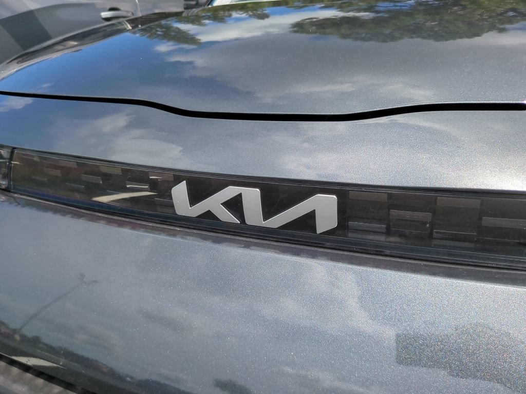 Certified 2025 Kia Soul LX w/ LX Technology Package FWD image 22