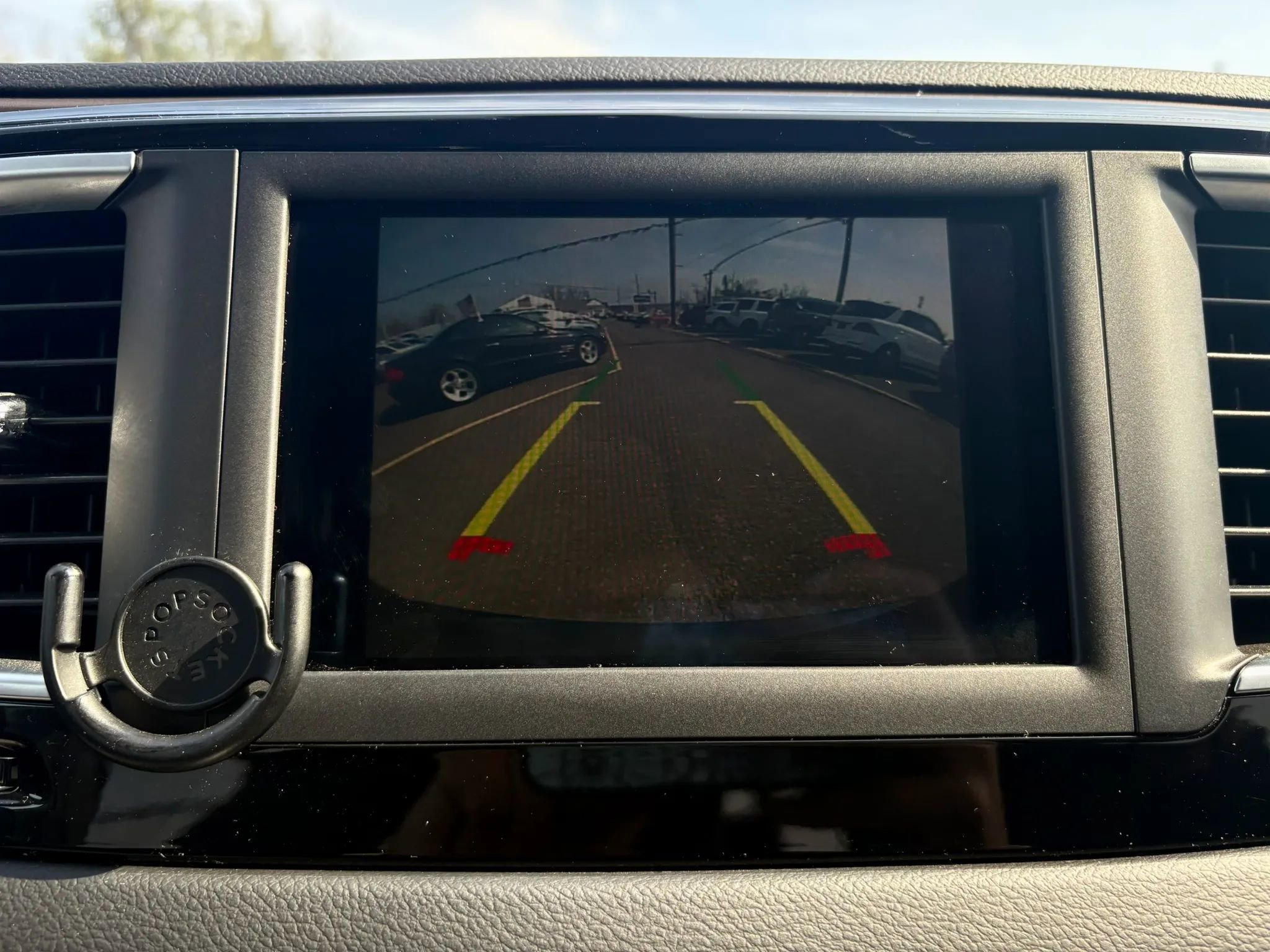 Used 2018 Chrysler Pacifica LX image 33