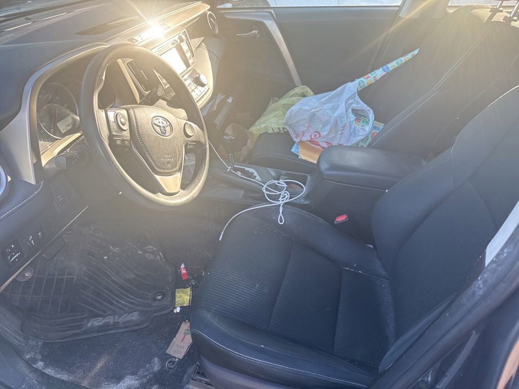 Used 2014 Toyota RAV4 XLE AWD/4WD image 11