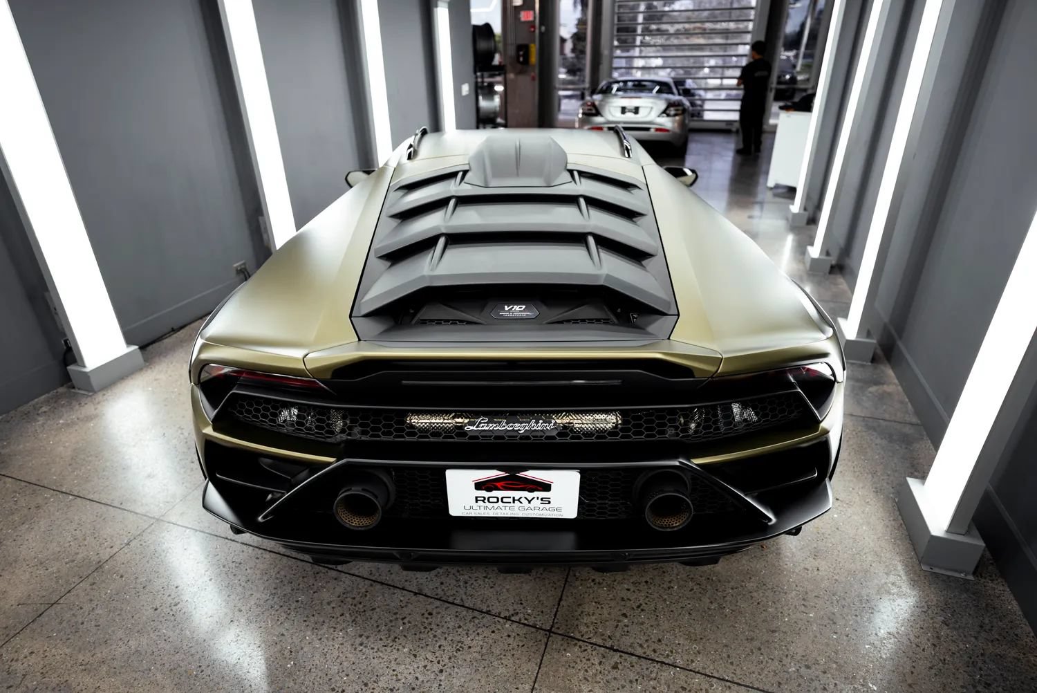 Used 2024 Lamborghini Huracan Sterrato AWD/4WD image 7