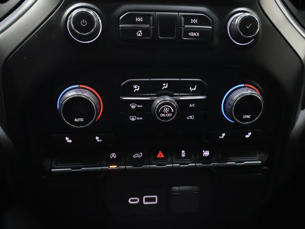 Used 2022 Chevrolet Silverado 1500 LT AWD/4WD image 24