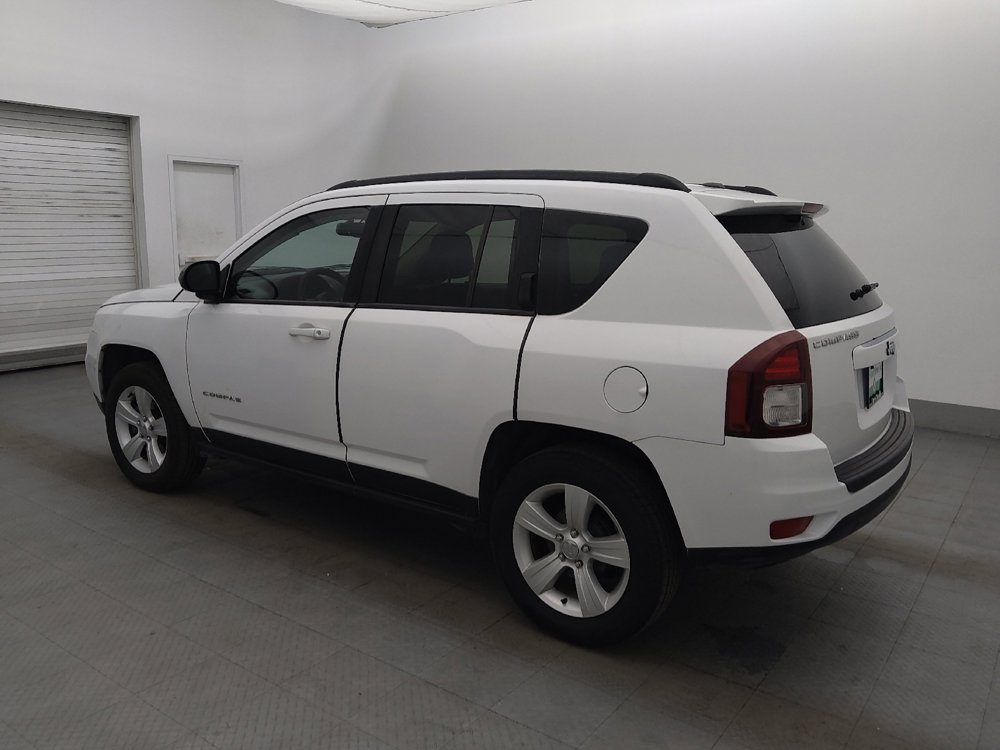 Used 2016 Jeep Compass Sport w/ Power Value Group FWD image 3