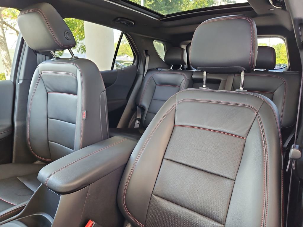 Used 2022 Chevrolet Equinox RS w/ RS Leather Package image 26