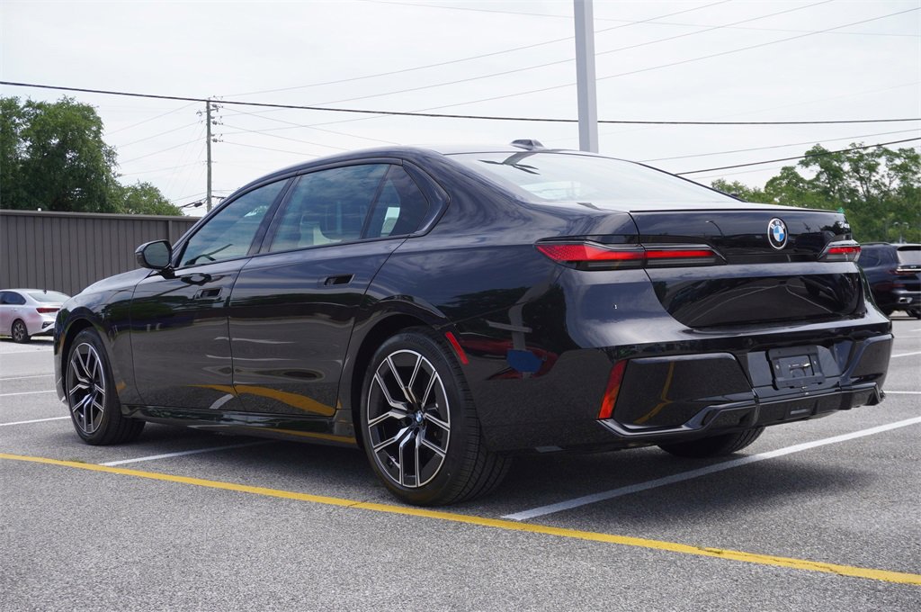 New 2025 BMW 740i w/ Executive Package image 27