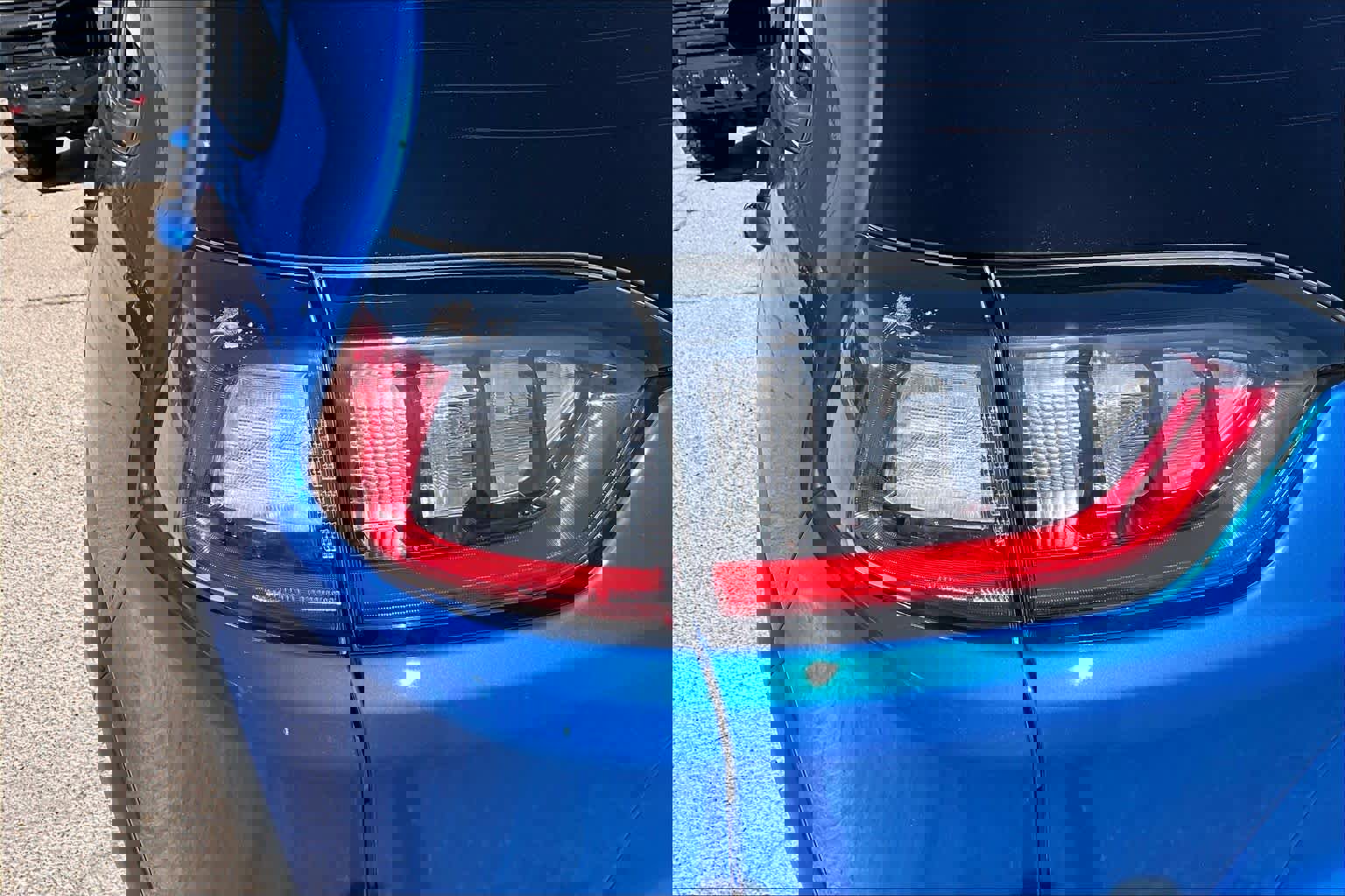 Used 2021 Jeep Cherokee Trailhawk w/ Technology Group image 27