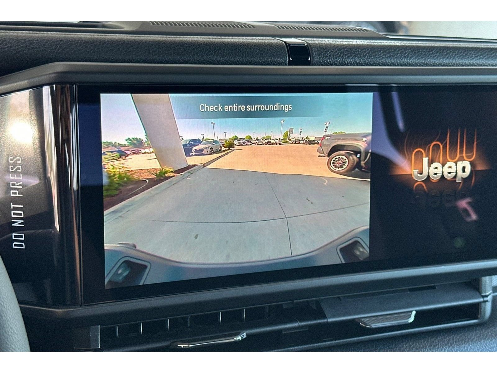 New 2026 Jeep Gladiator Sport AWD/4WD image 19
