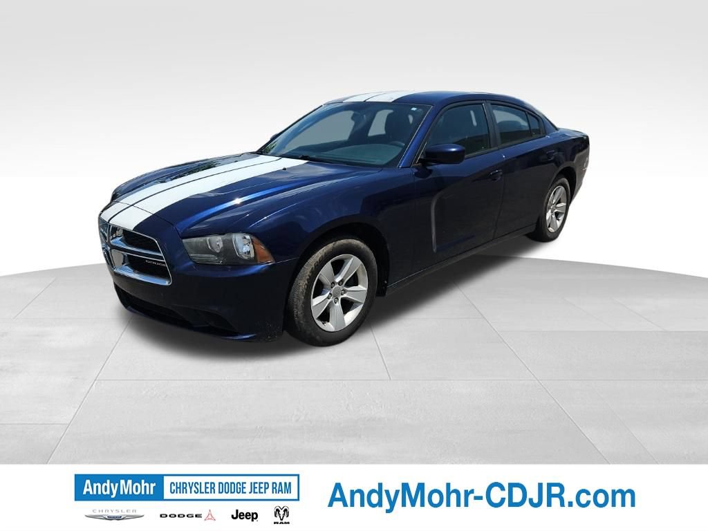 Used 2014 Dodge Charger SE RWD image 3