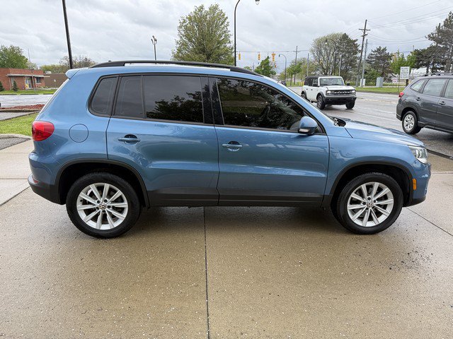Used 2017 Volkswagen Tiguan Limited w/ Premium Package FWD image 4