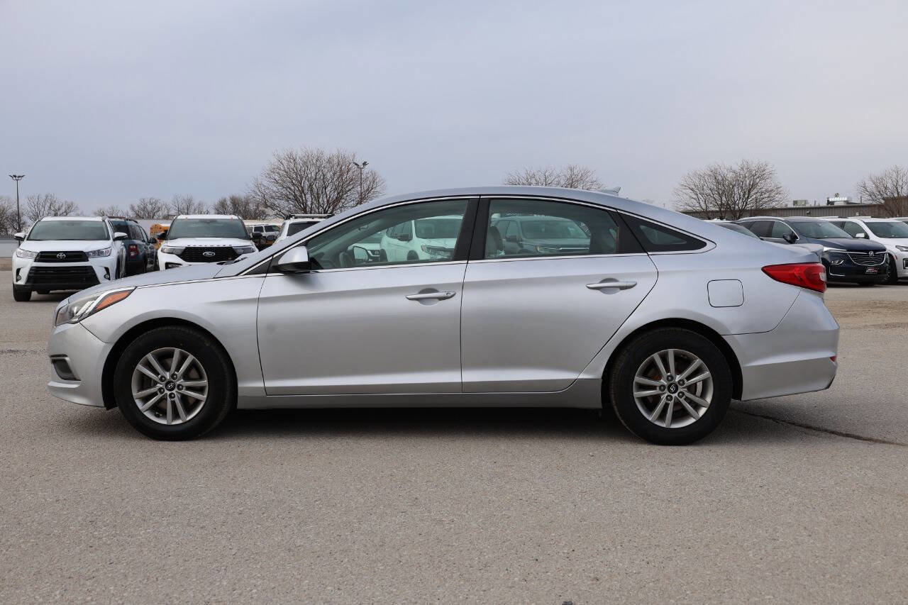 Used 2017 Hyundai Sonata SE w/ Cargo Package FWD image 8
