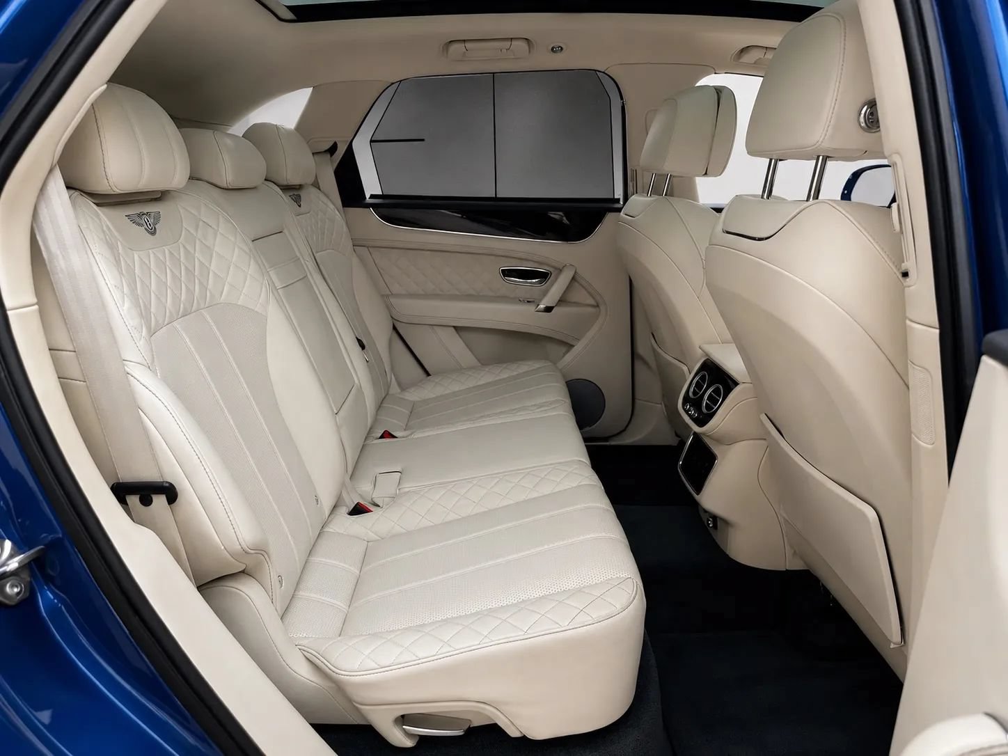 Used 2017 Bentley Bentayga AWD/4WD image 29