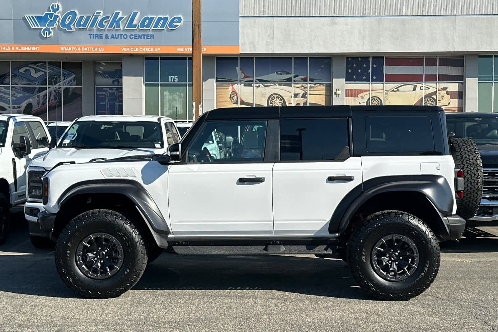 New 2025 Ford Bronco Raptor image 5