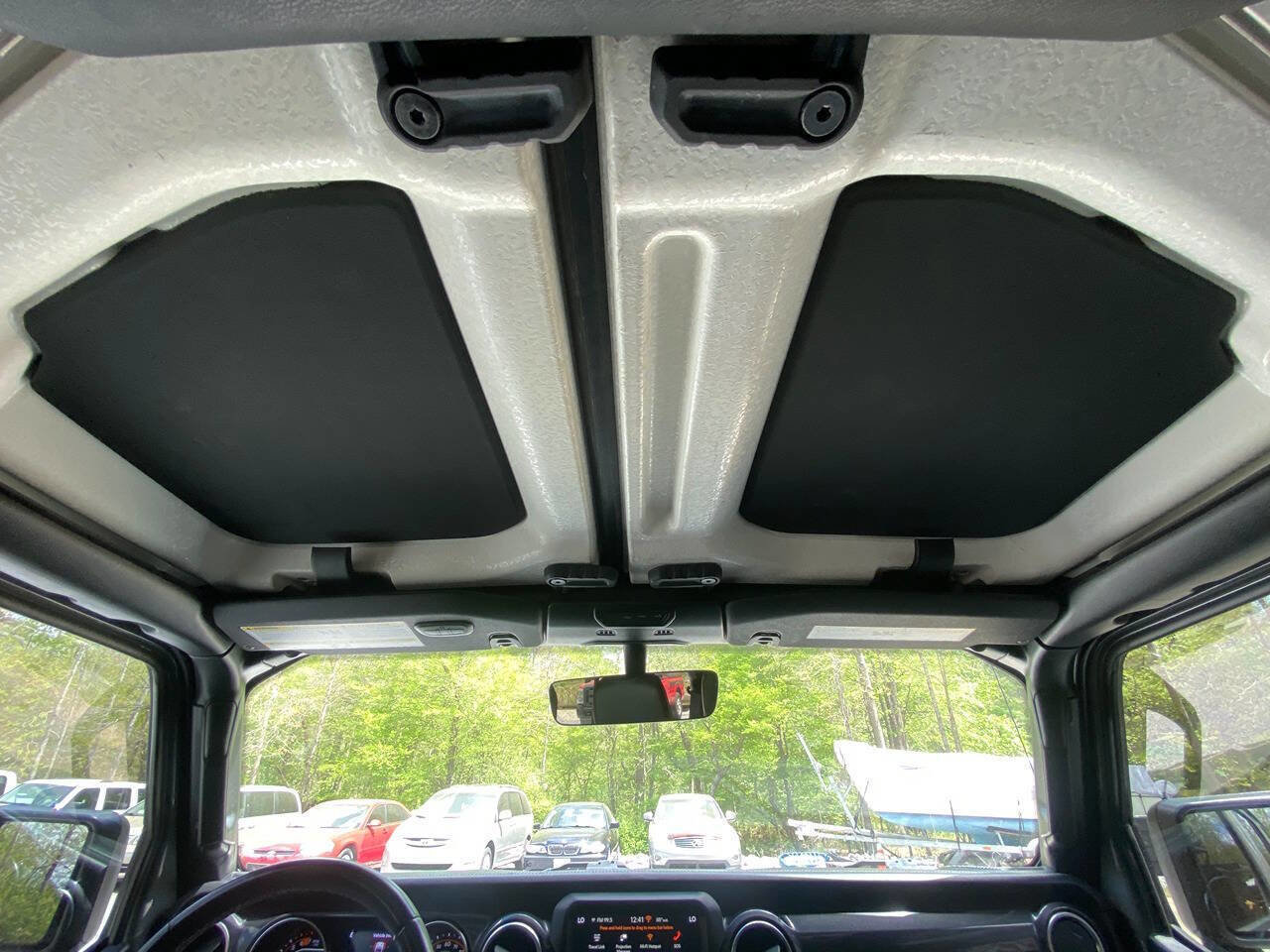 Used 2021 Jeep Wrangler Unlimited Sahara image 25