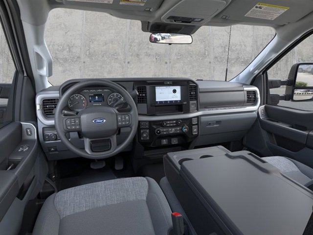 New 2025 Ford F350 XLT w/ 360-Degree Camera Package image 9