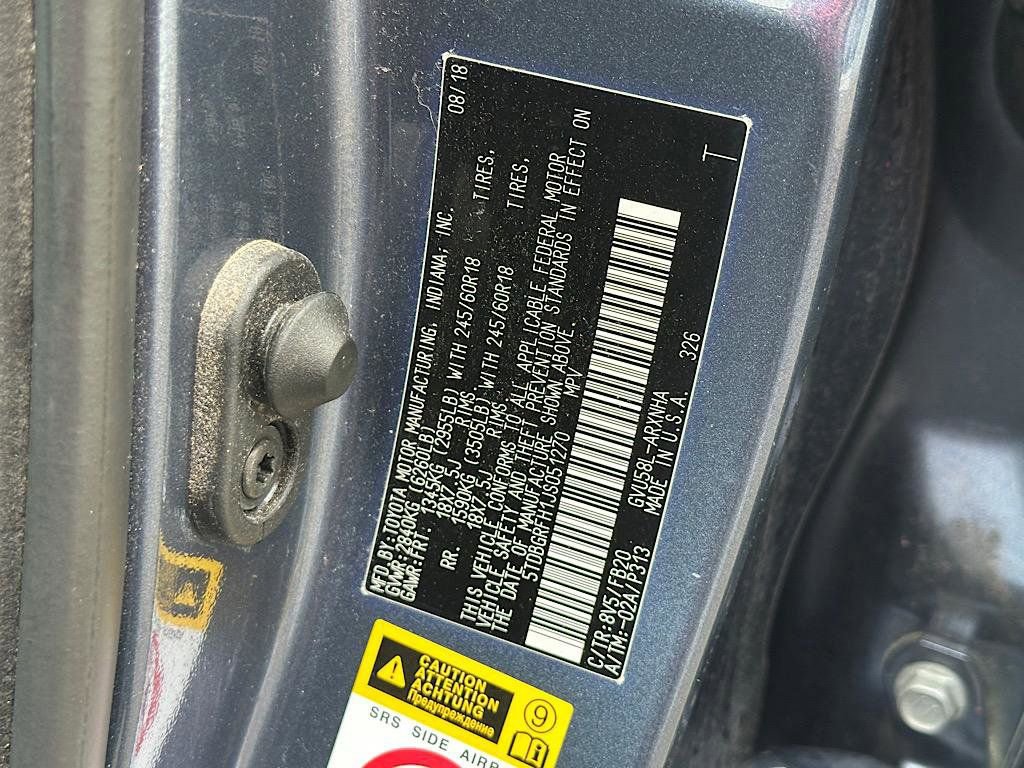 Certified 2018 Toyota Highlander LE image 27