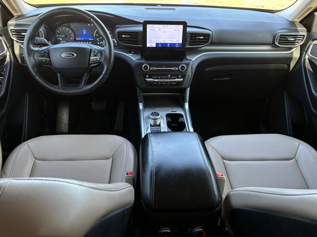 Used 2020 Ford Explorer XLT w/ Equipment Group 202A image 10