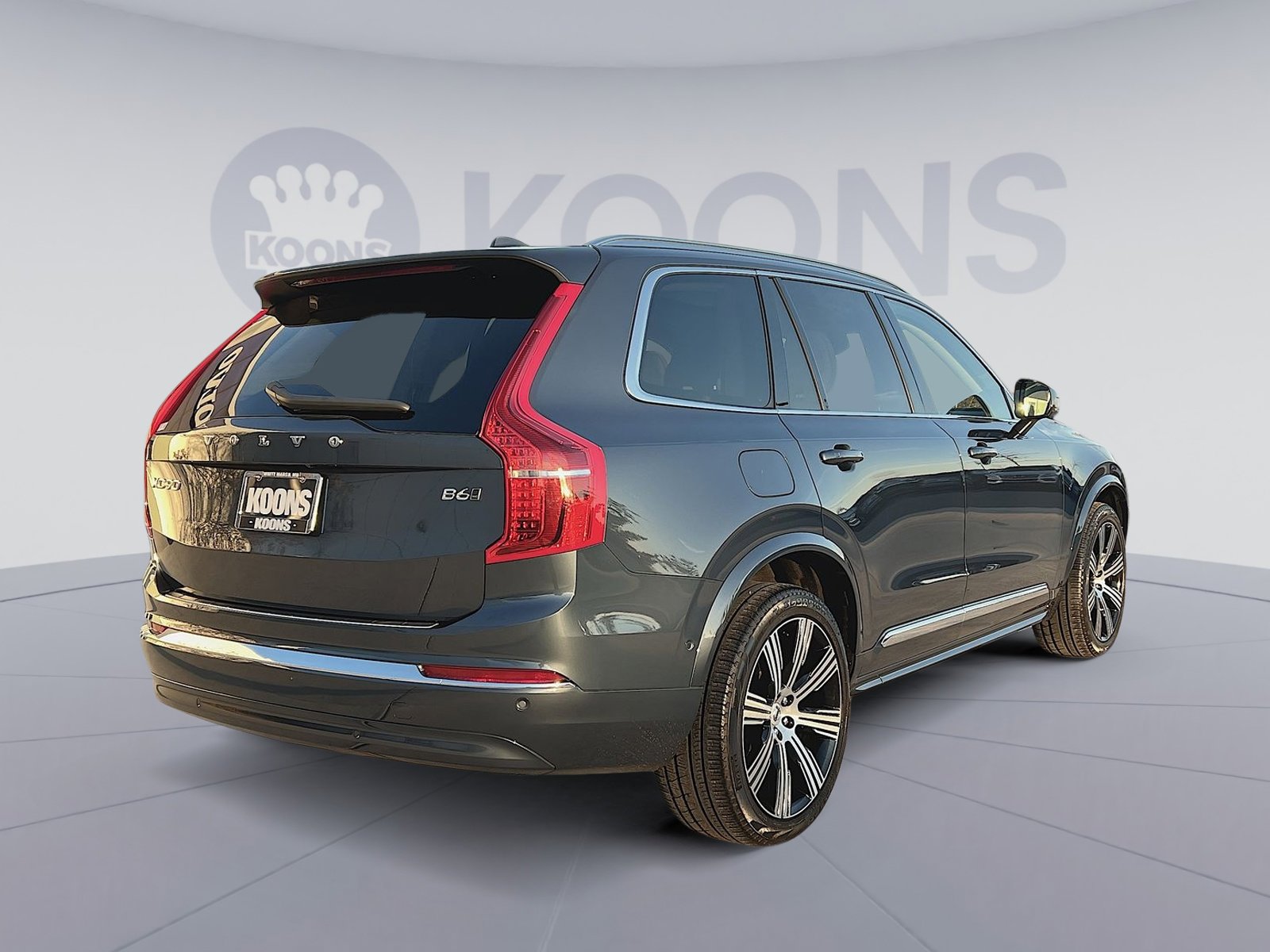 Certified 2024 Volvo XC90 B6 Ultimate w/ Protection Package Premier image 7