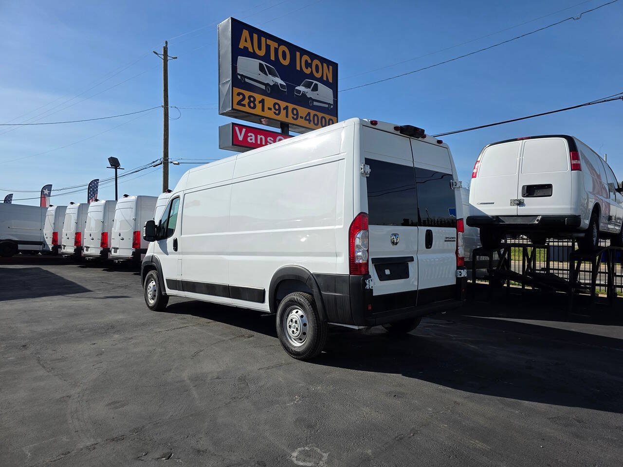Used 2023 RAM ProMaster 3500 FWD image 2
