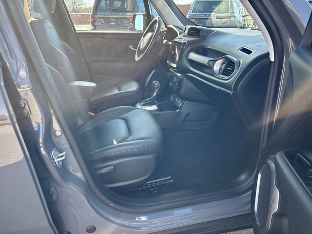 Used 2022 Jeep Renegade Limited image 31