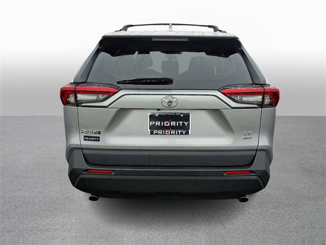 Used 2021 Toyota RAV4 LE image 5