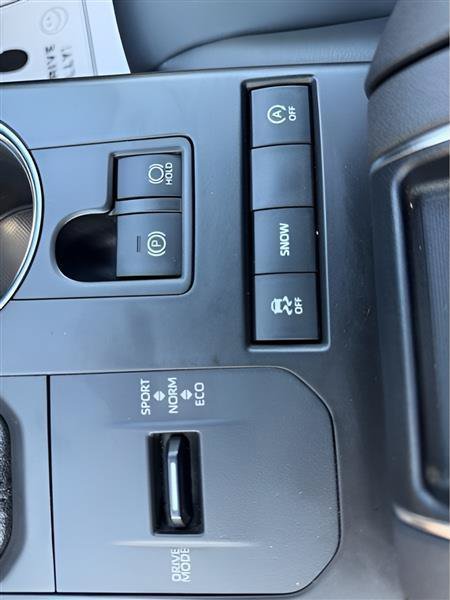Used 2021 Toyota Highlander XSE FWD image 47