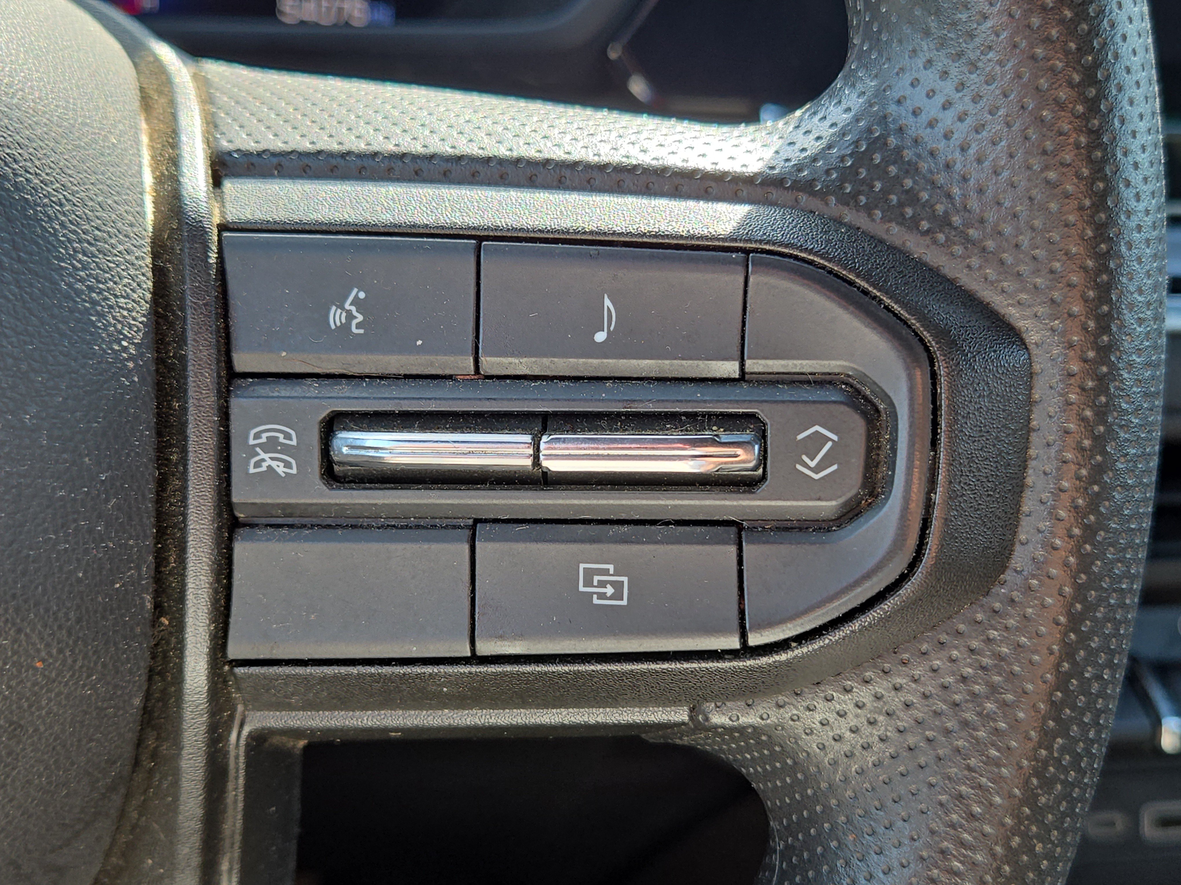 Used 2024 Chevrolet Colorado Trail Boss w/ Advanced Trailering Package AWD/4WD image 24