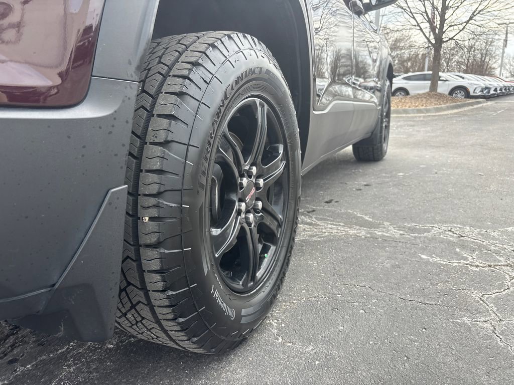 Used 2021 GMC Acadia AT4 w/ Preferred Package image 5