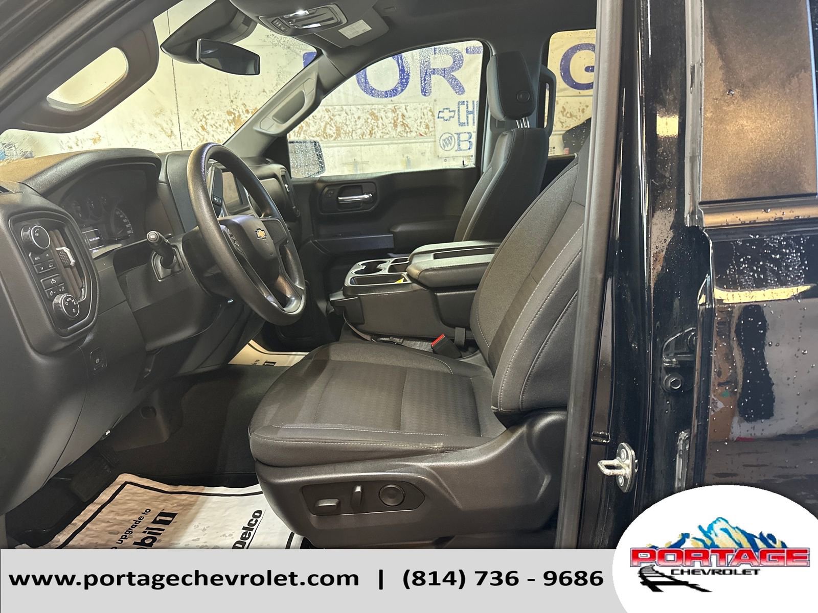 Used 2023 Chevrolet Silverado 1500 Custom image 10