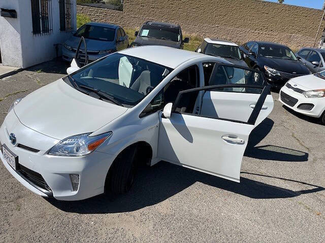 Used 2015 Toyota Prius Two FWD image 19