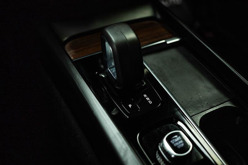 Used 2022 Volvo XC60 T8 Inscription image 20