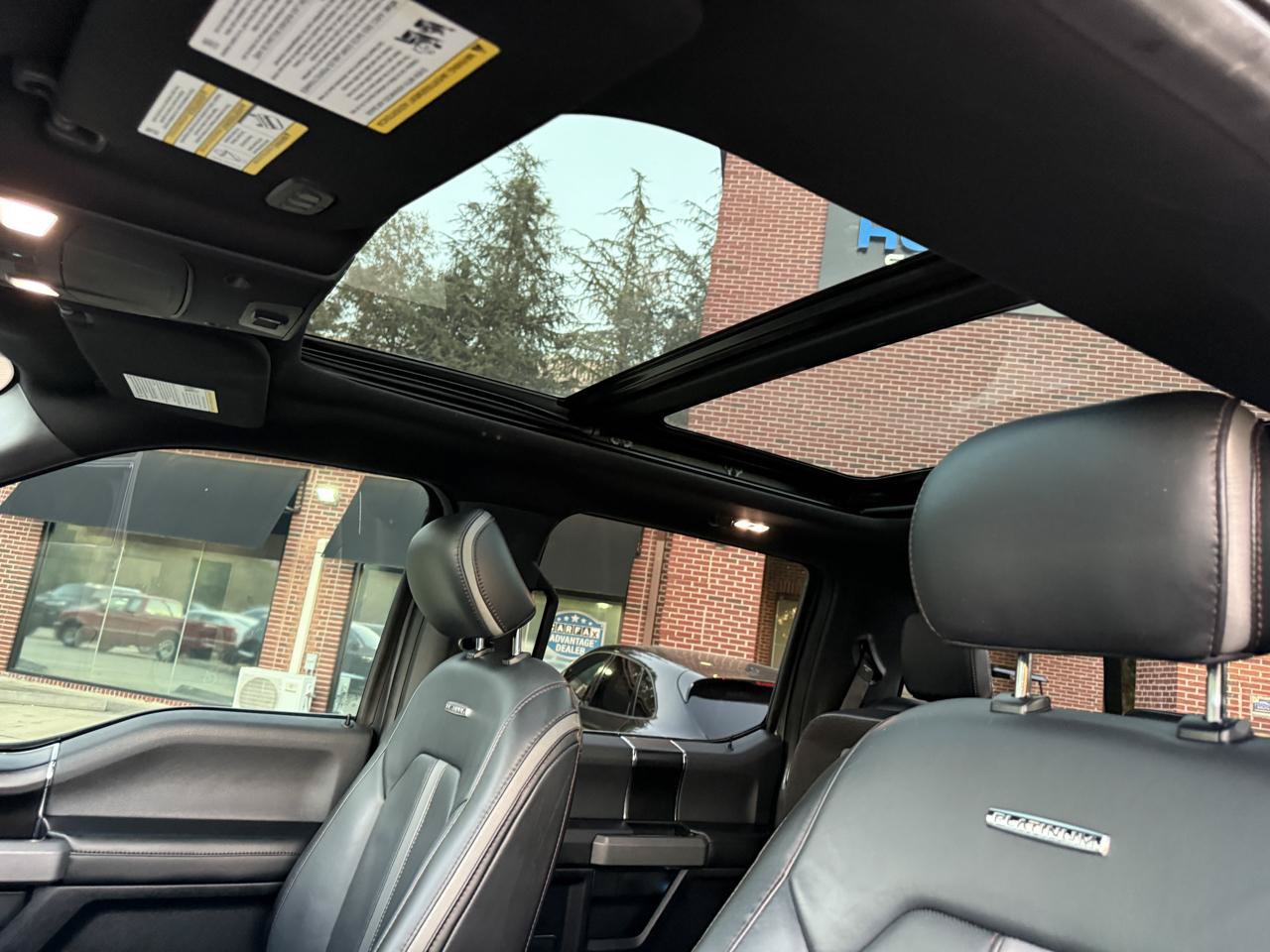 Used 2018 Ford F150 Platinum w/ Equipment Group 701A Luxury AWD/4WD image 29