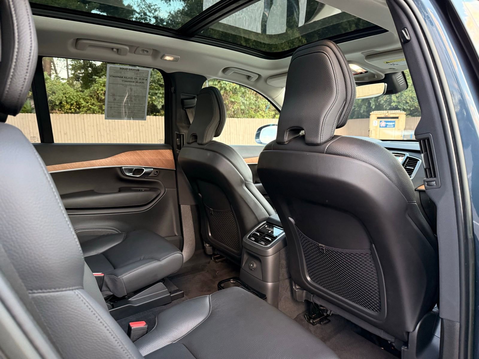 Used 2023 Volvo XC90 T8 Plus image 31