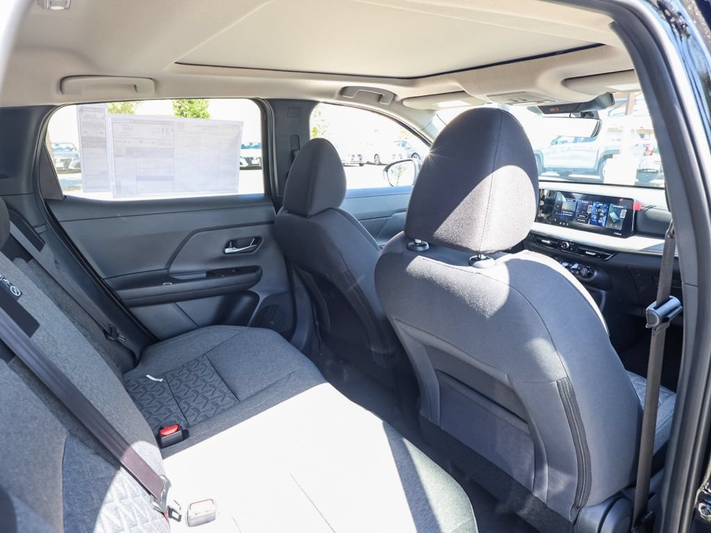New 2026 Nissan Kicks SV w/ SV Premium Package FWD image 17