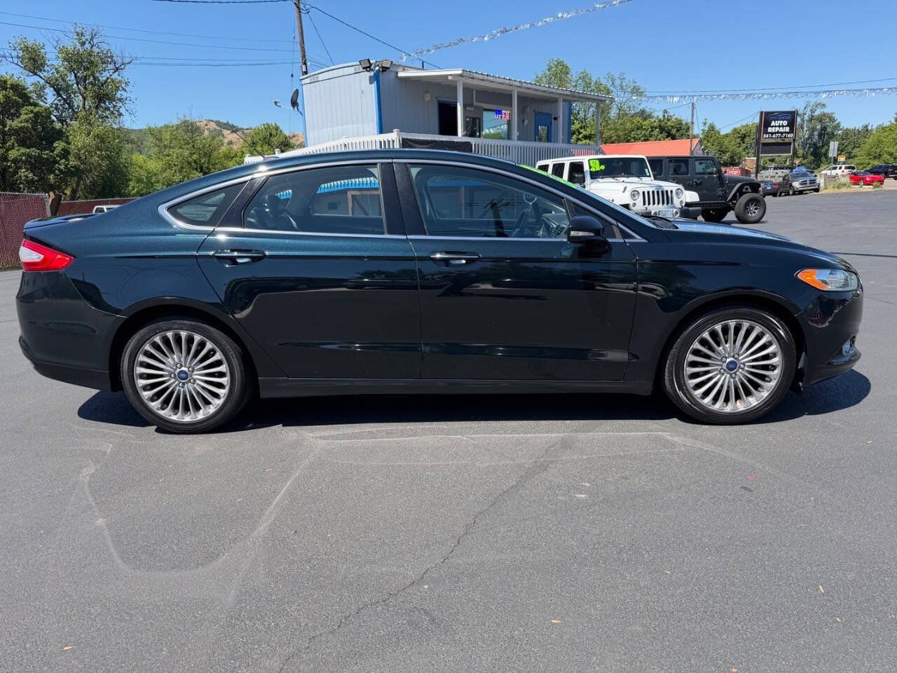Used 2014 Ford Fusion Titanium FWD image 20