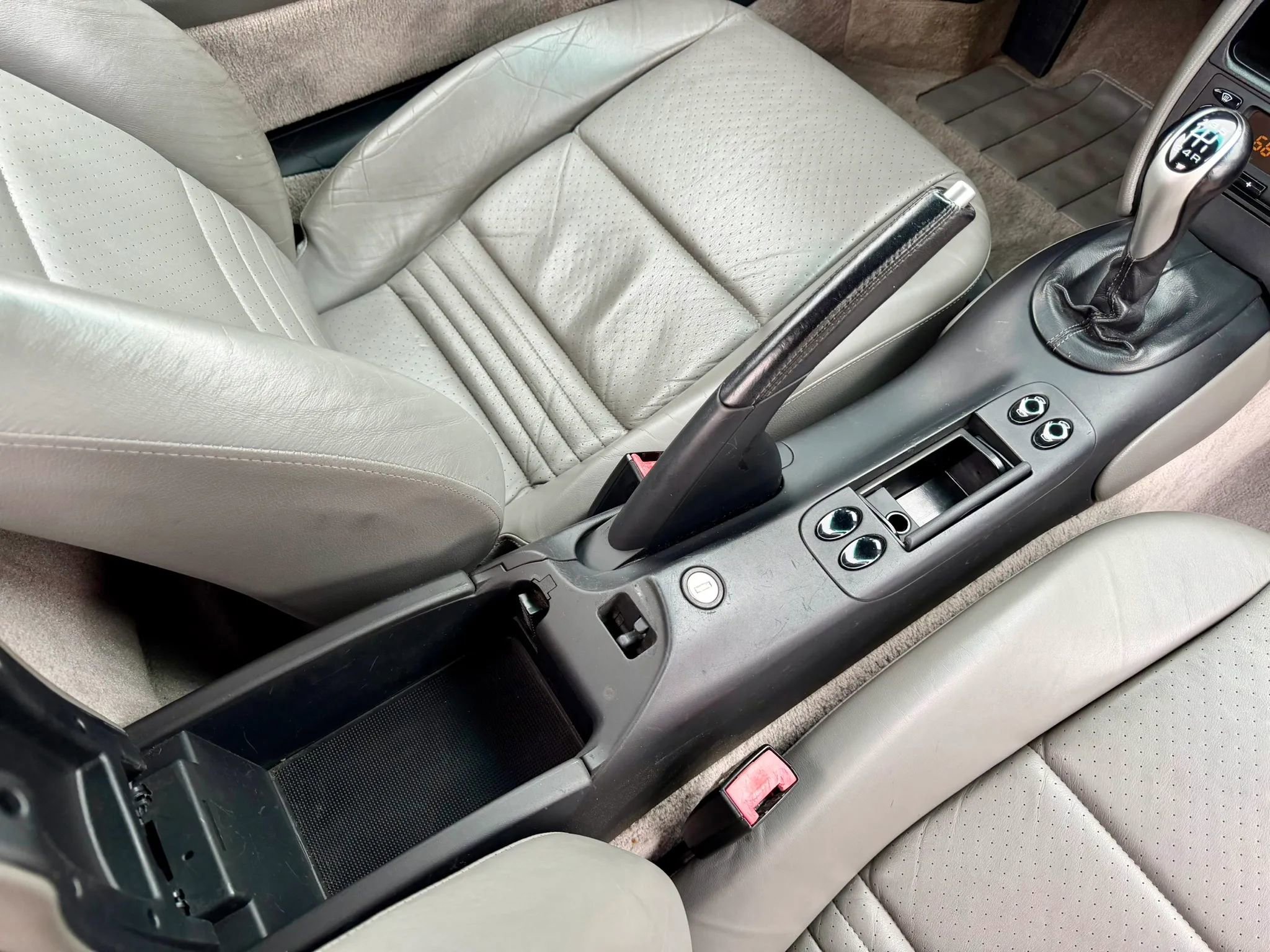Used 2001 Porsche Boxster RWD image 38
